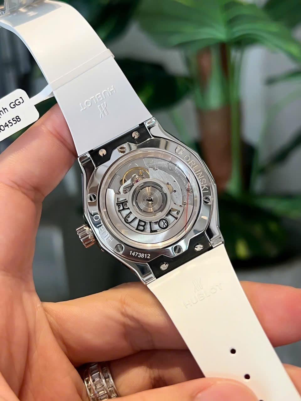 Hublot Classic Fusion Orlinski Titanium White Alternative Pavé Custom Moissanite 40mm - 图片 9