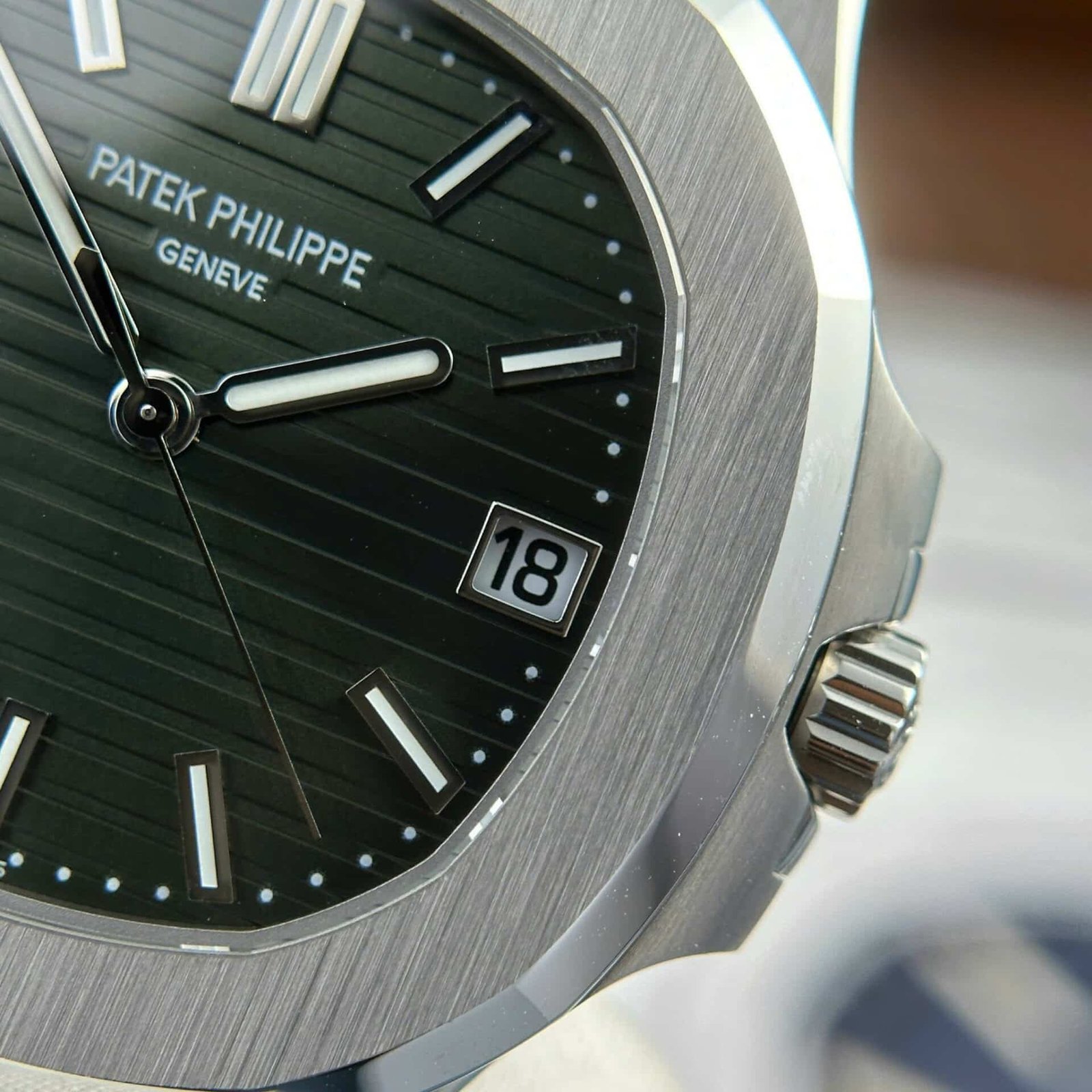Patek Philippe Nautilus 5711/1A-014 Olive Green Dial Modified Max Options Best Replica Super Clone 40mm - 图片 6