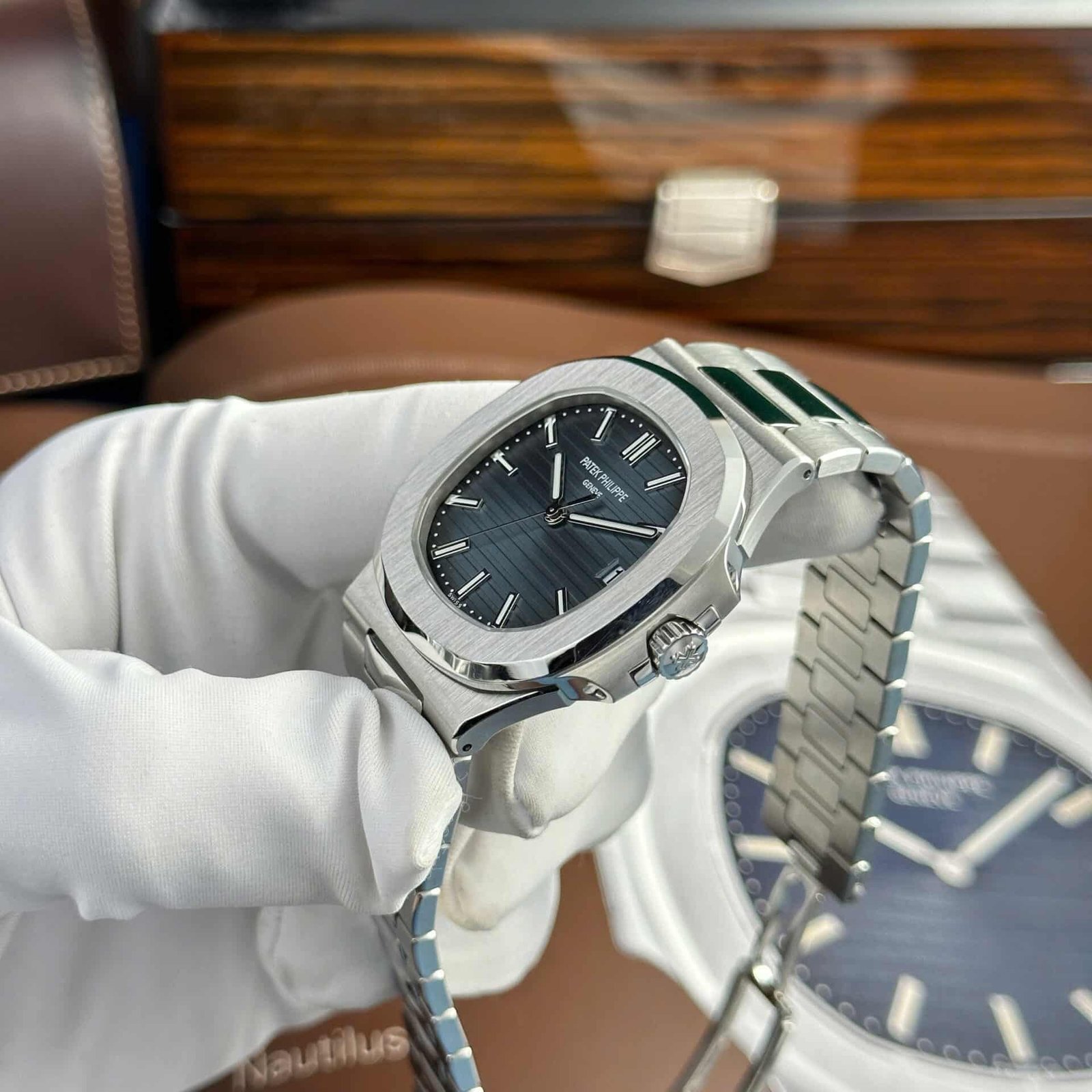 Patek Philippe Nautilus 5711/1A-010 Blue Dial Modified Max Options Best Replica Super Clone 40mm - 图片 4