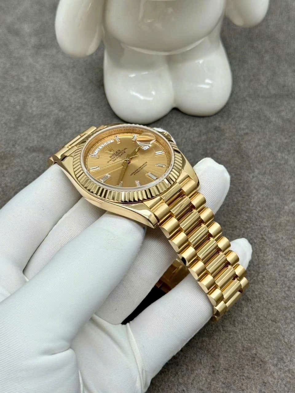 Rolex Day-Date 228238 Champagne Dial 18K Solid Gold CVD Diamonds 40mm - 图片 3