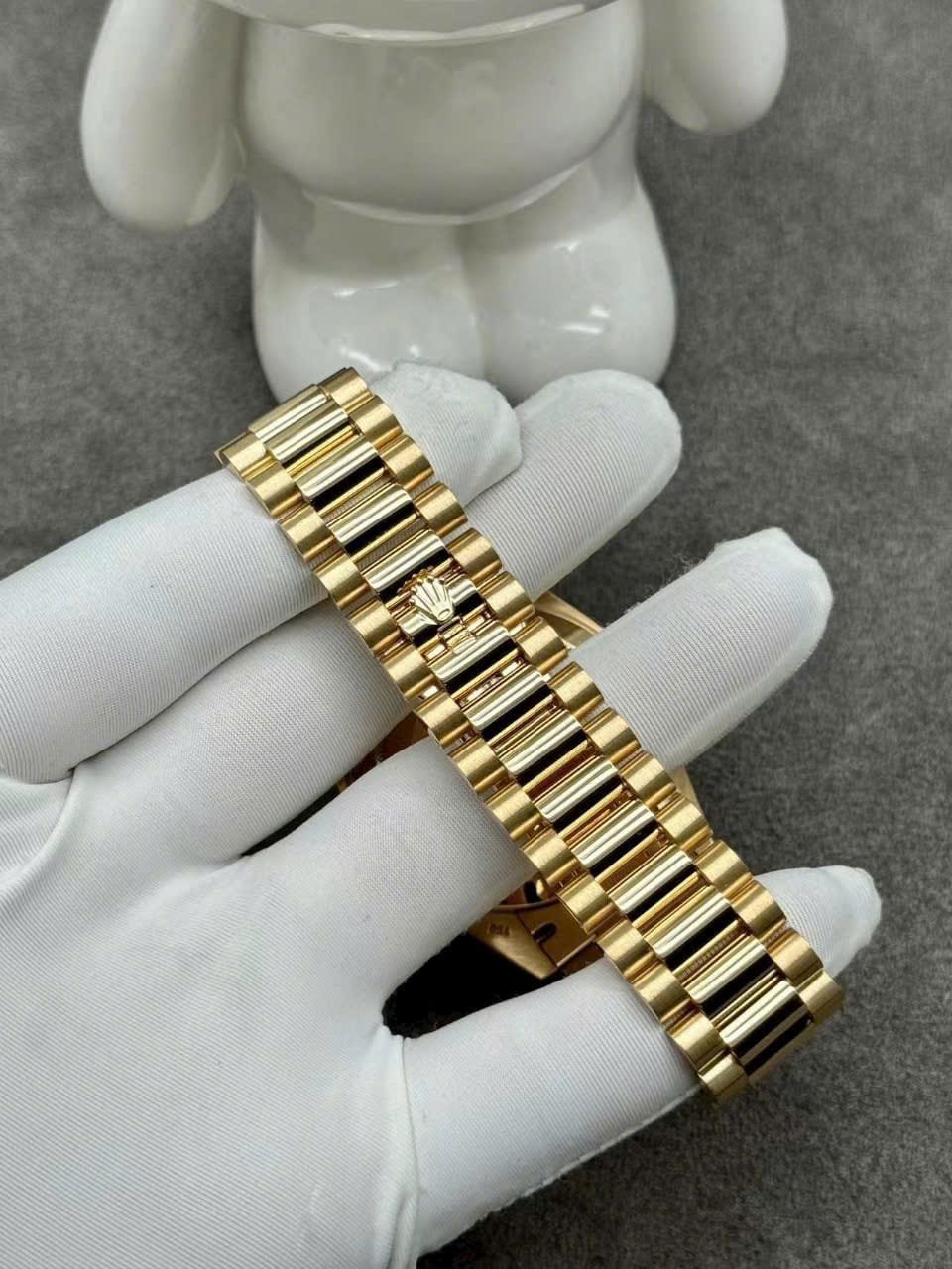 Rolex Day-Date 228238 Champagne Dial 18K Solid Gold CVD Diamonds 40mm - 图片 8