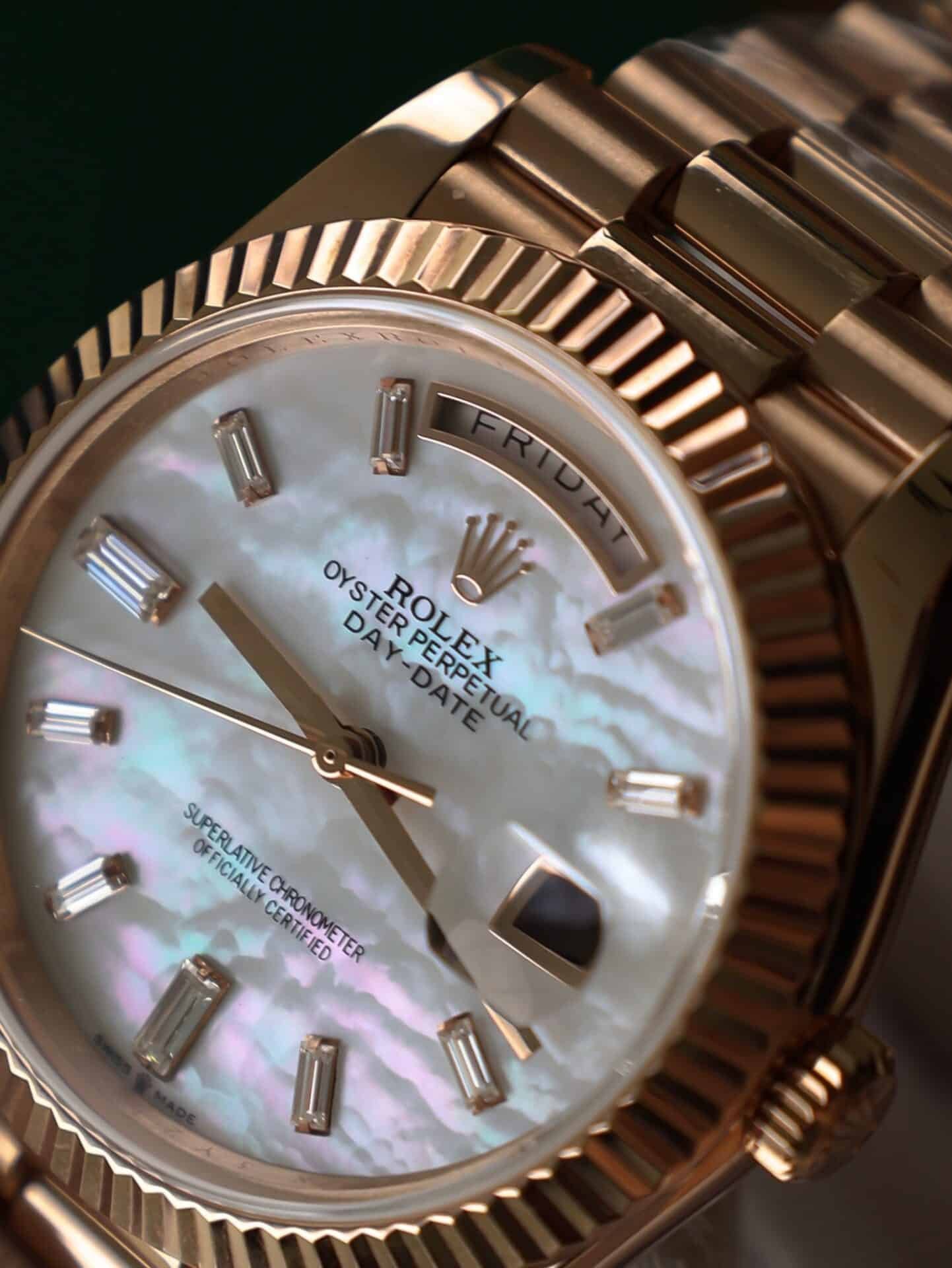 Rolex Day-Date 228235 18K Gold Wrapped MOP Dial Baguette Moissanite Numerals GMF V3 40mm - 图片 9