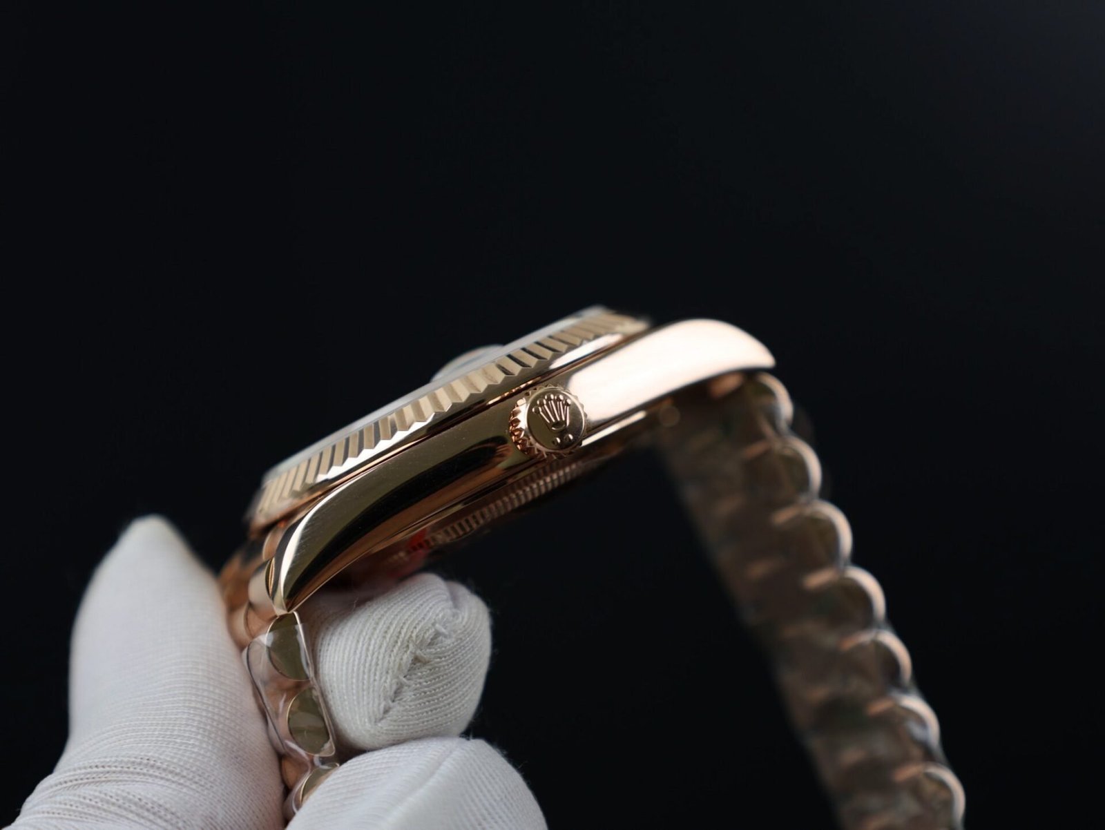 Rolex Day-Date 228235 18K Gold Wrapped MOP Dial Baguette Moissanite Numerals GMF V3 40mm - 图片 10