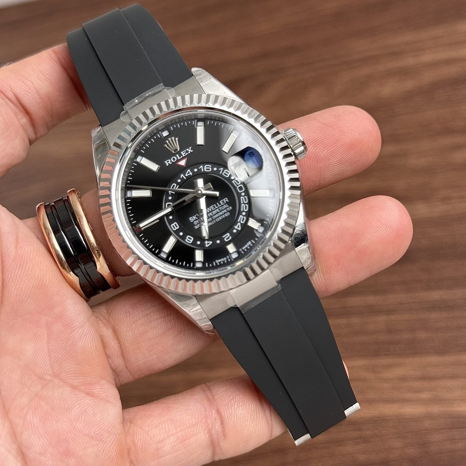 Rolex Sky-Dweller 326934 Black Dial Rubber Strap Best Replica 42mm