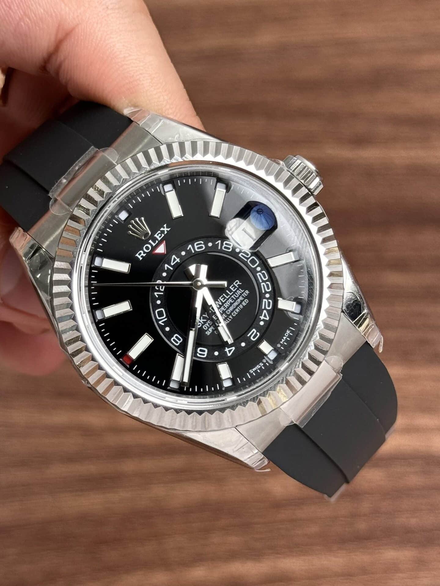 Rolex Sky-Dweller 326934 Black Dial Rubber Strap Best Replica 42mm - 图片 3
