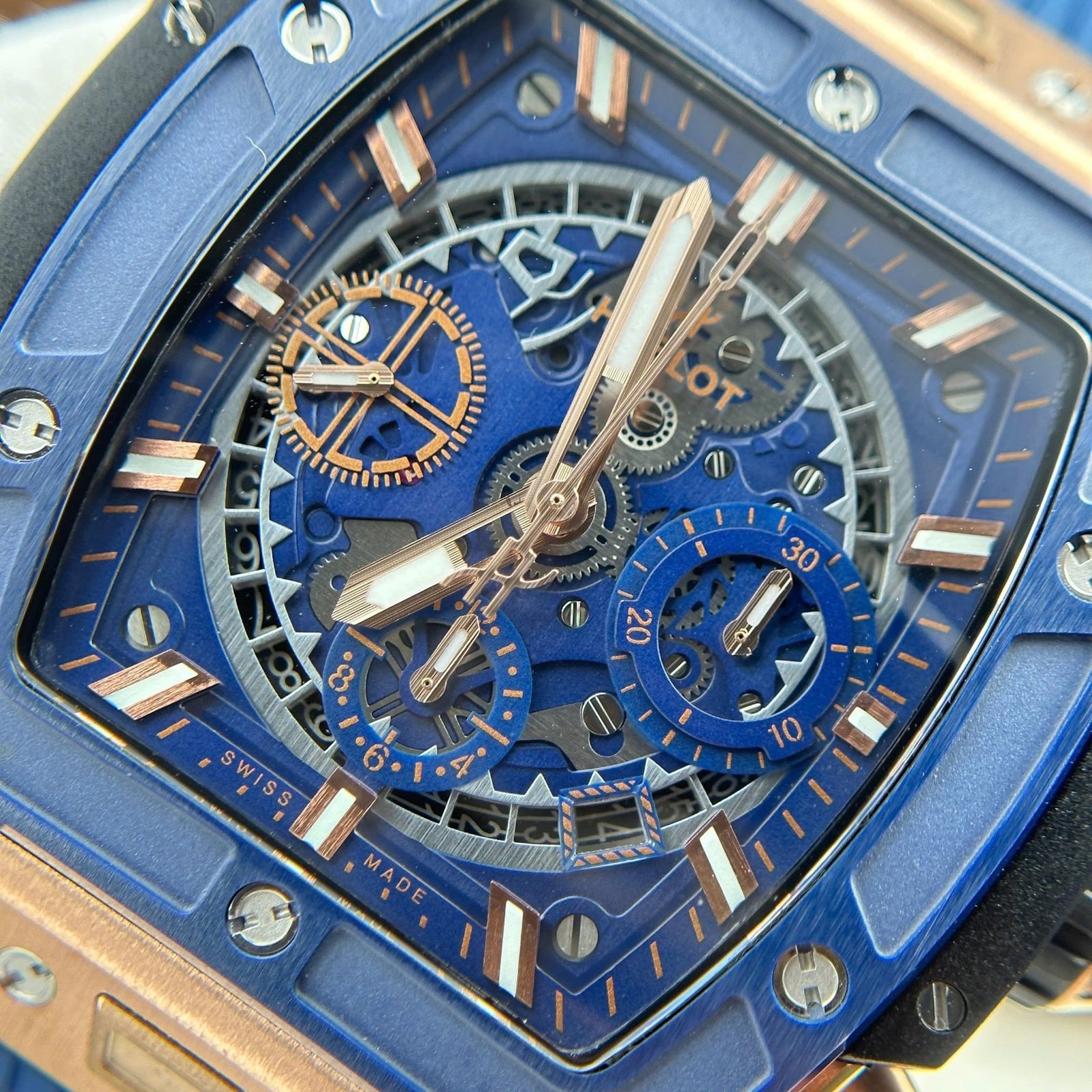 Hublot Spirit of Big Bang King Gold Blue Ceramic Best Replica BBF 42mm - 图片 5