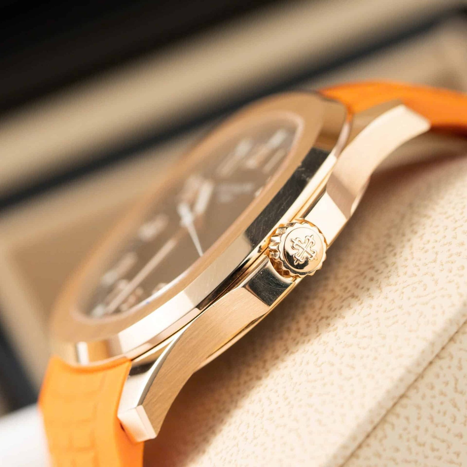 Patek Philippe Aquanaut 5167R-001 Brown Dial 18K Solid Gold Orange Rubber 40mm - 图片 6