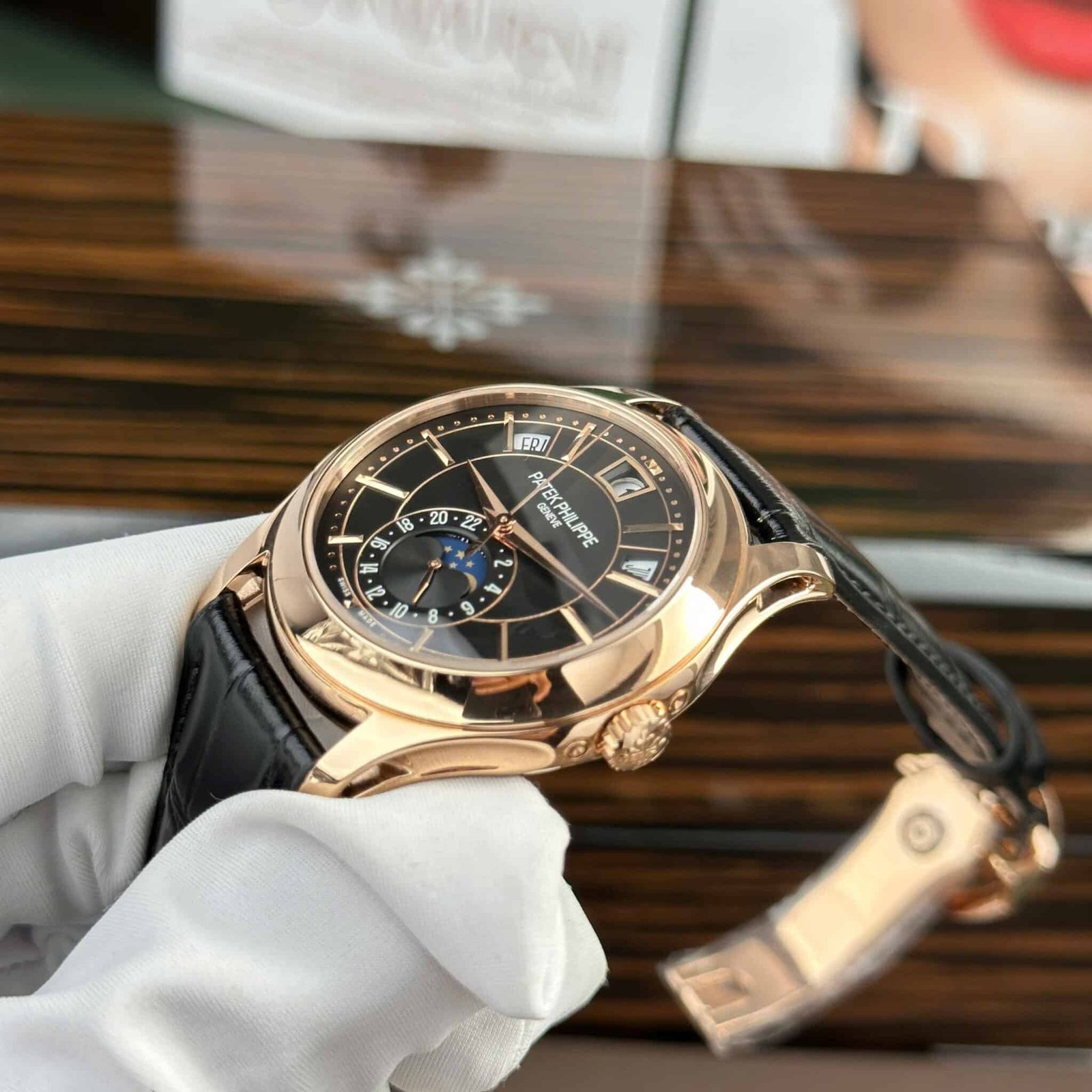 Patek Philippe Complications 5205R-010 Rose Gold Black Dial Leather Replica GRF 40mm - 图片 5
