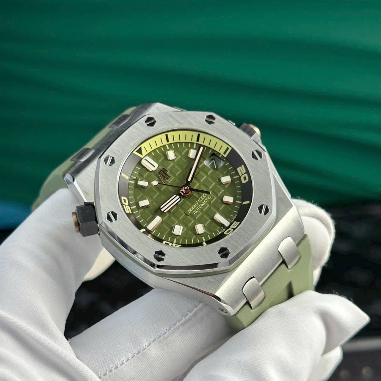Audemars Piguet Royal Oak Offshore Diver 15720ST Khaki Green Dial Rubber Best Replica APSF 42mm - 图片 3