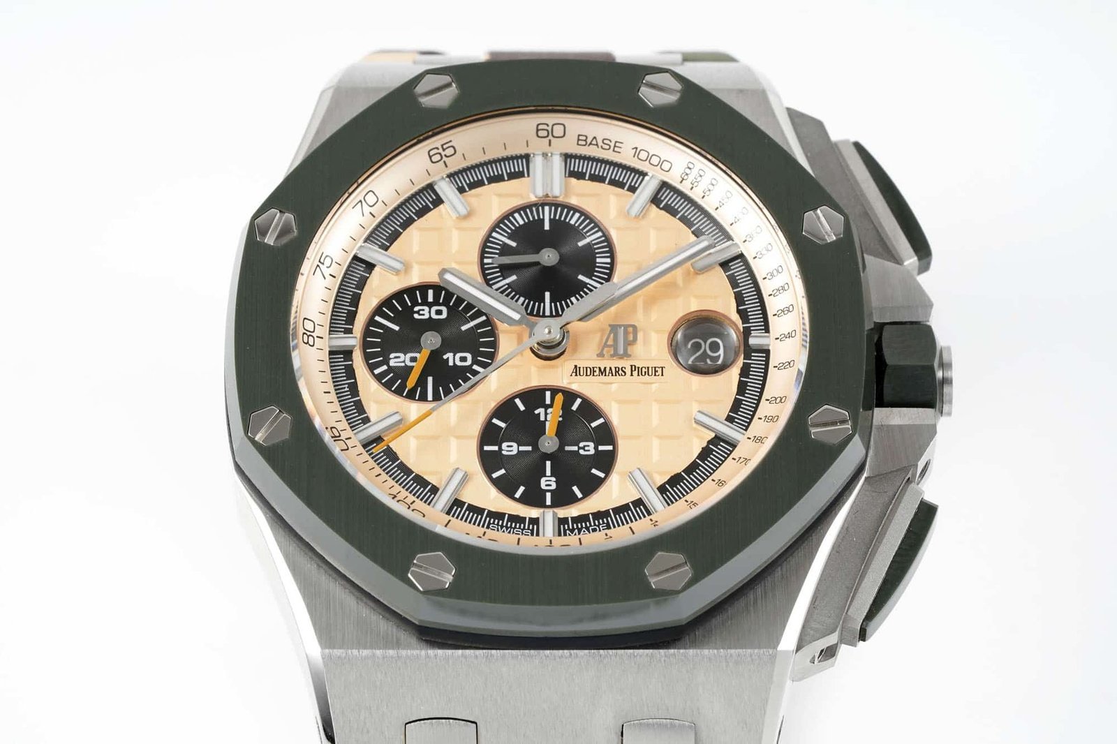 Audemars Piguet Royal Oak Offshore Chronograph 26400SO Beige Dial Green Ceramic Bezel Rubber Best Replica APF 44mm - 图片 4