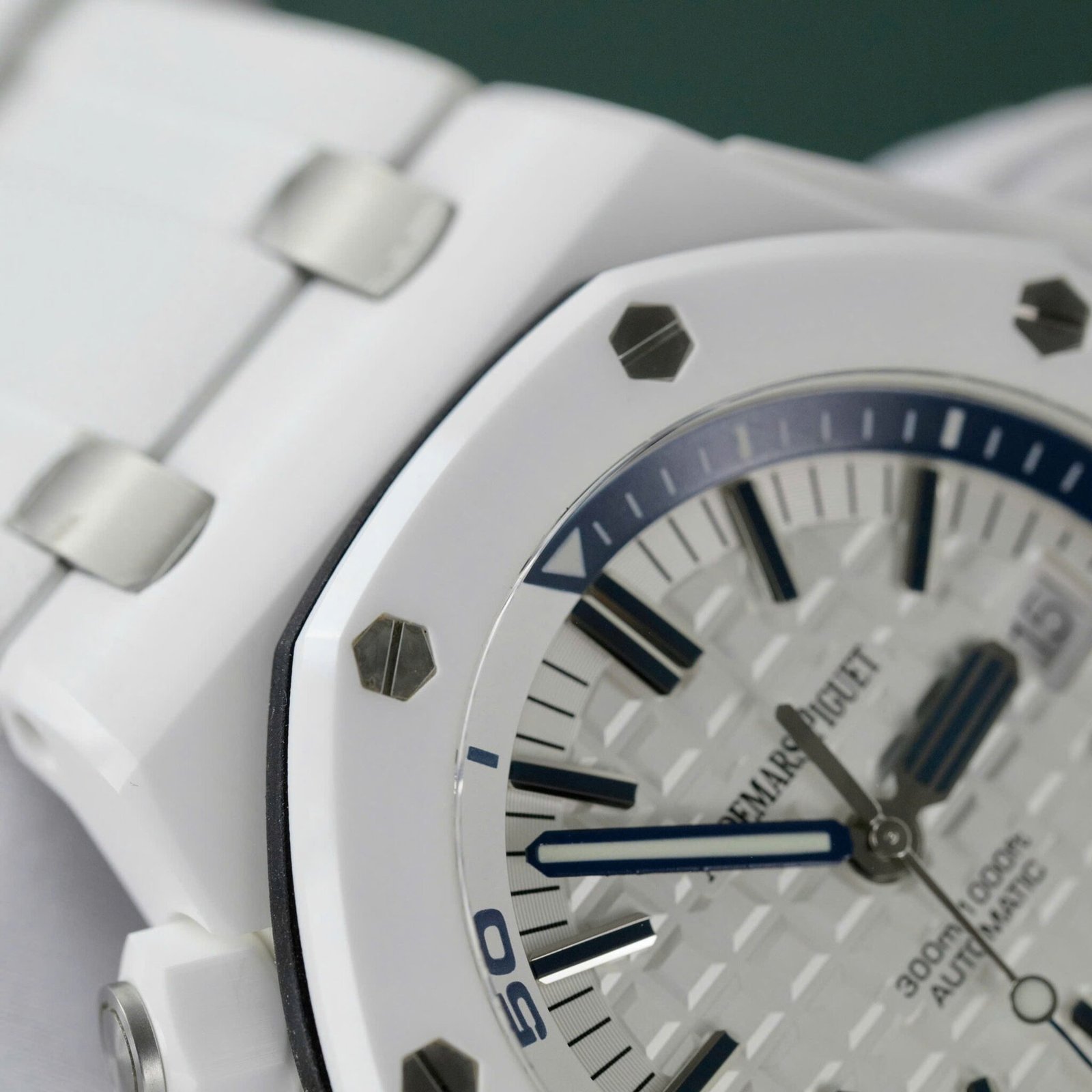 Audemars Piguet Royal Oak Offshore Diver 15707CB White Dial White Ceramic Rubber Best Replica 42mm - 图片 4