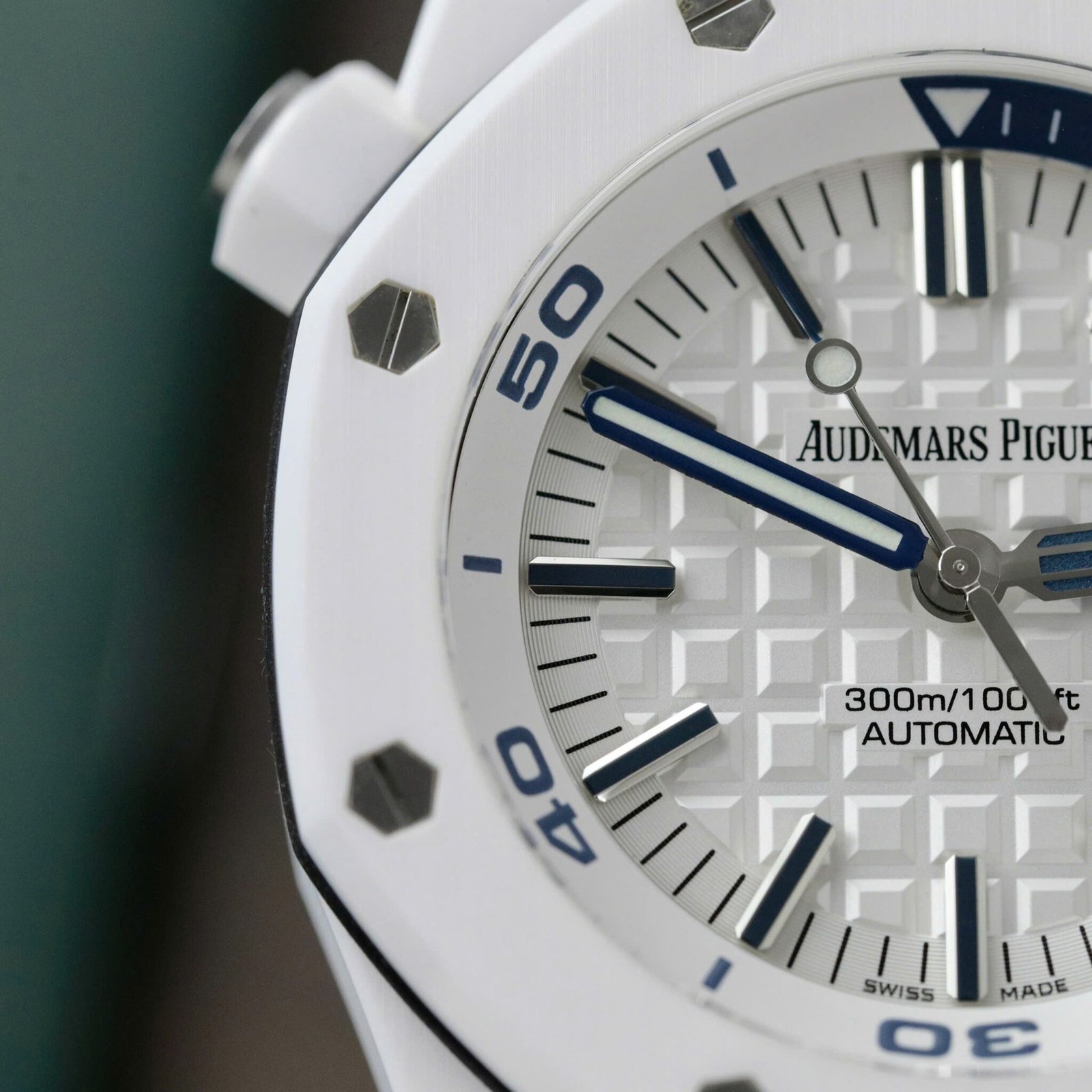 Audemars Piguet Royal Oak Offshore Diver 15707CB White Dial White Ceramic Rubber Best Replica 42mm - 图片 5