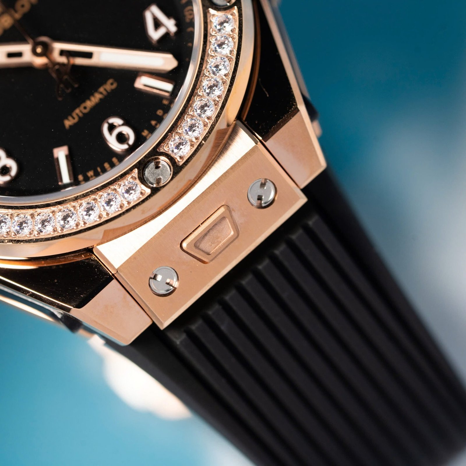 Hublot Big Bang One Click King Gold Black Dial CZ Stone Bezel Replica 39mm - 图片 7