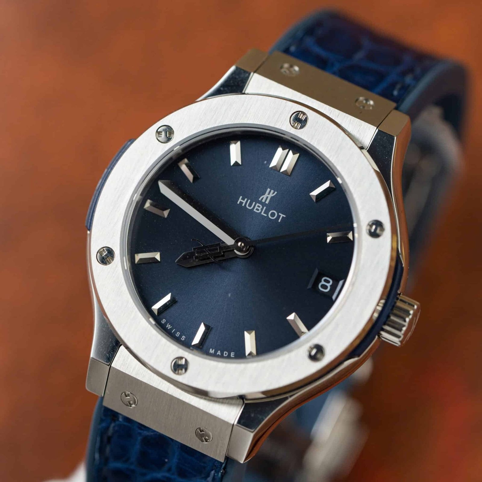 Hublot Classic Fusion Titanium Navy Blue Dial Leather Lady Watch Replica 33mm - 图片 2