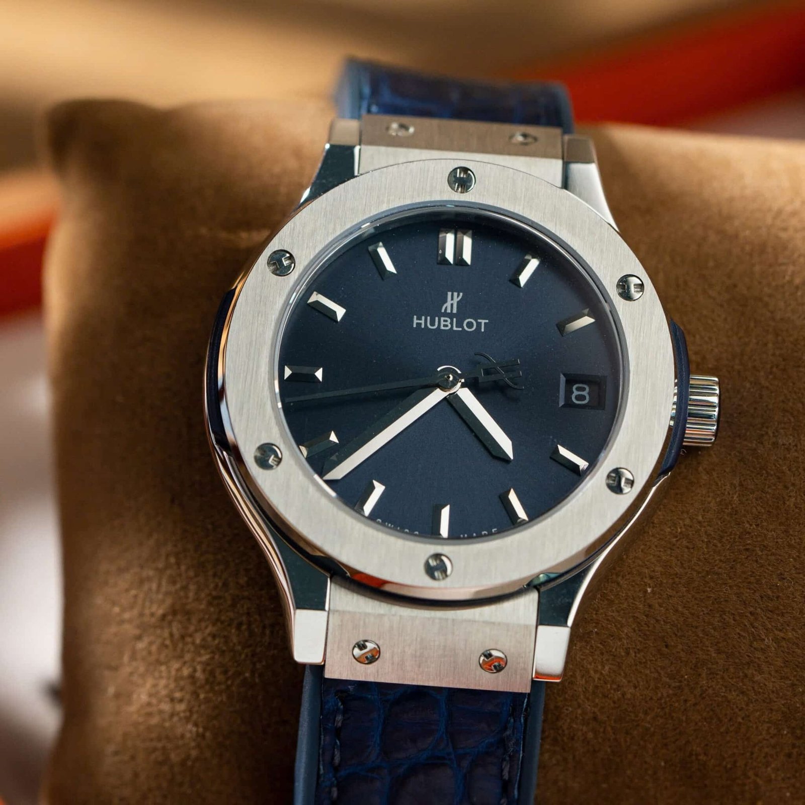 Hublot Classic Fusion Titanium Navy Blue Dial Leather Lady Watch Replica 33mm - 图片 3