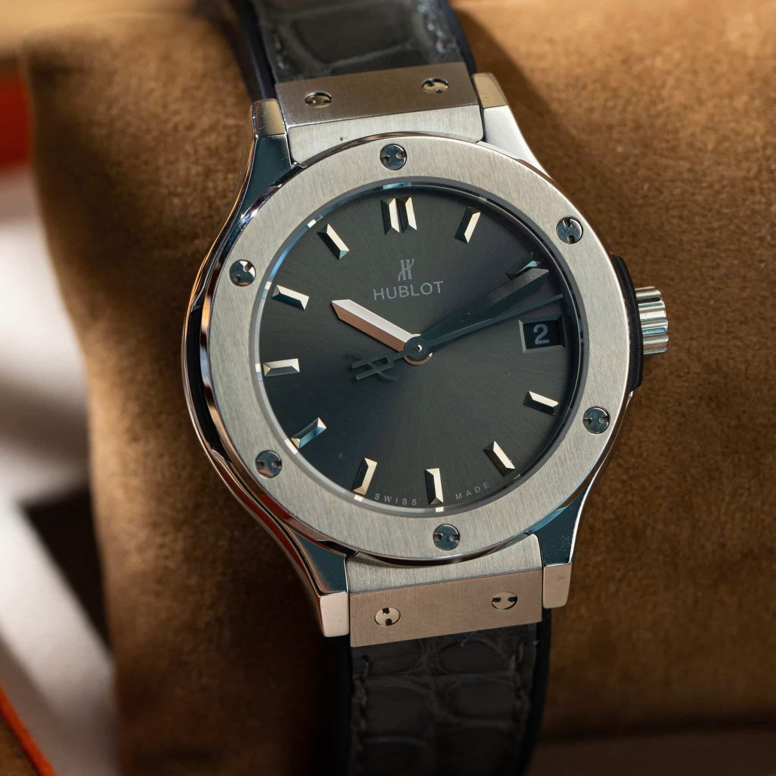 Hublot Classic Fusion Titanium Grey Dial Leather Strap Lady Watch Replica 33mm - 图片 2