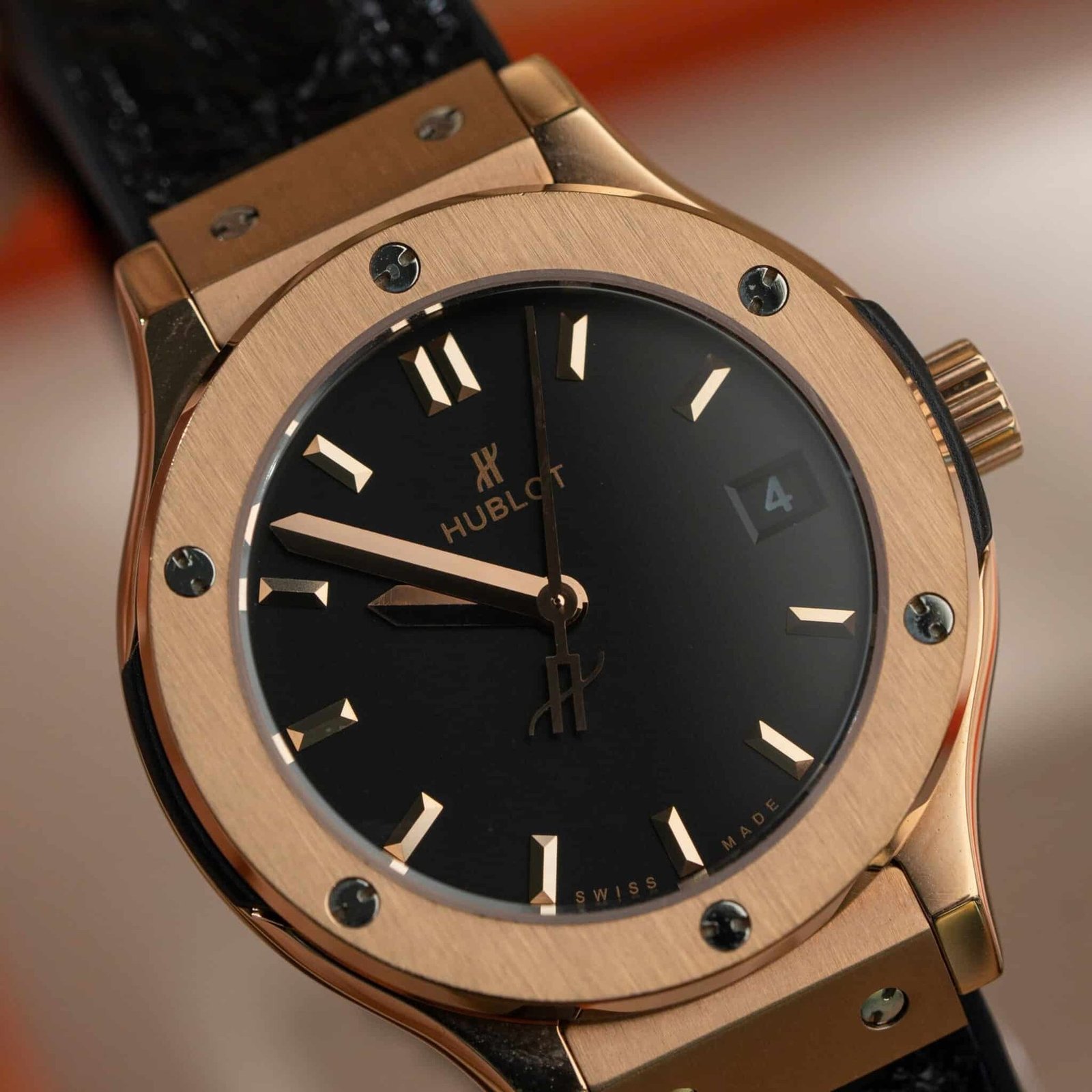 Hublot Classic Fusion King Gold Black Dial Leather Strap Lady Watch Replica 33mm - 图片 2