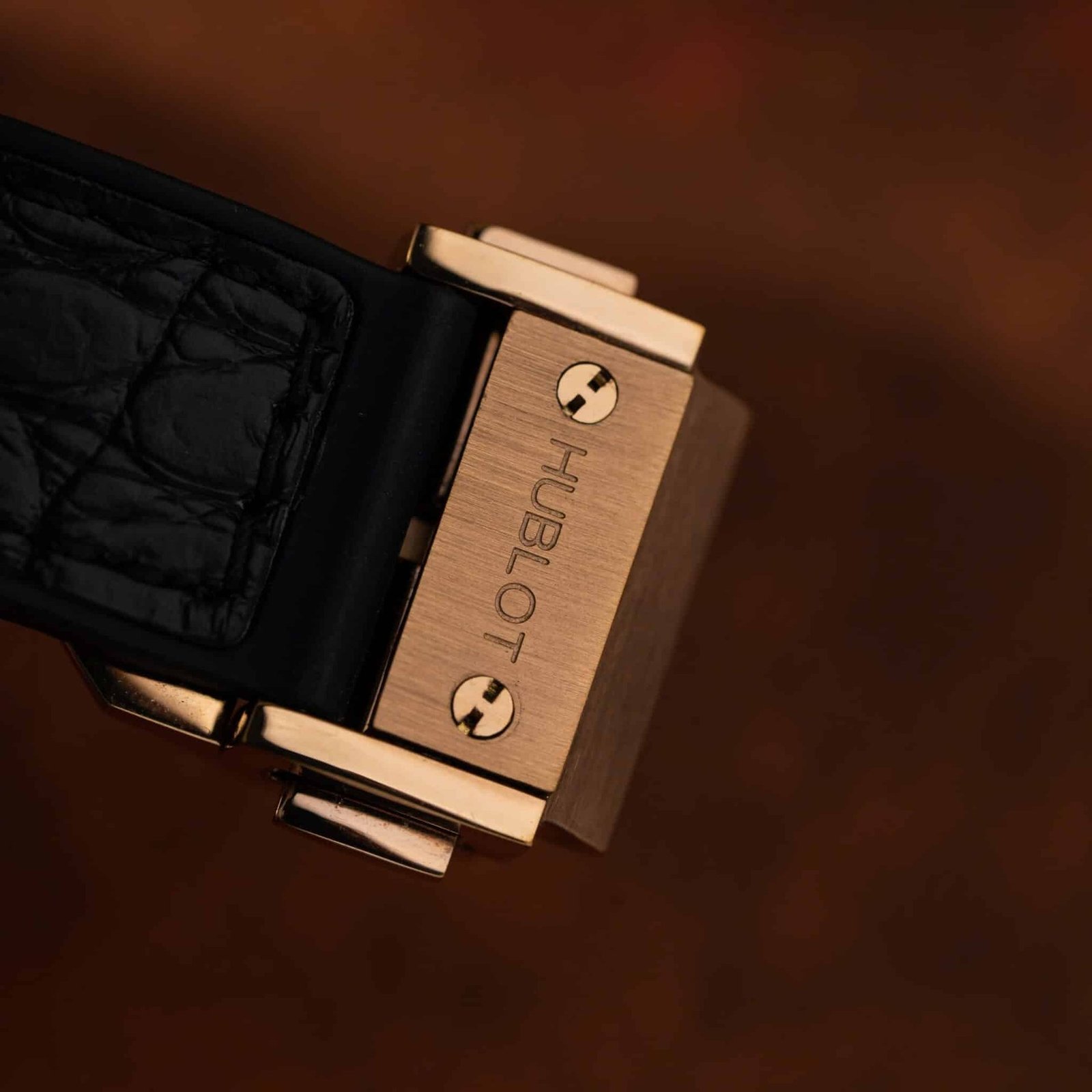 Hublot Classic Fusion King Gold Black Dial Leather Strap Lady Watch Replica 33mm - 图片 8