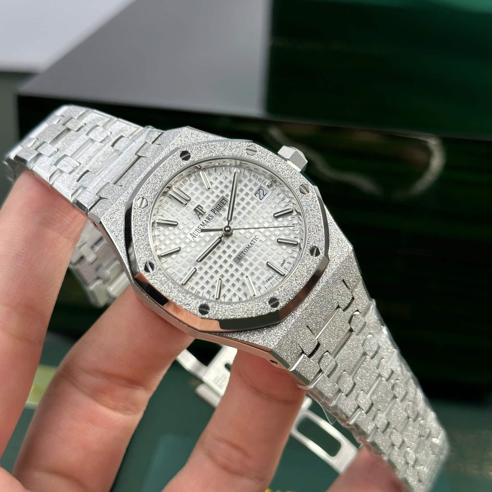 Audemars Piguet Royal Oak 15454BC Frosted White Gold White Dial Best Replica APSF 37mm - 图片 4