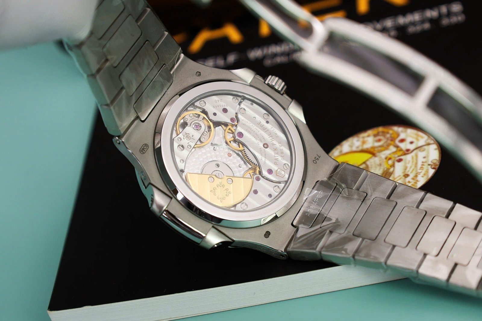 Patek Philippe Nautilus 5712 Blue Dial Baguette Stone Bezel Bracelet Full Functions PPF Best Replica 40mm - 图片 8
