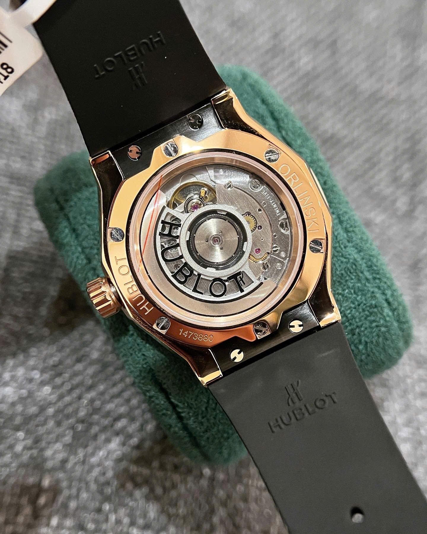 Hublot Classic Fusion Orlinski King Gold Pavé Black Dial Custom Moissanite 40mm - 图片 7