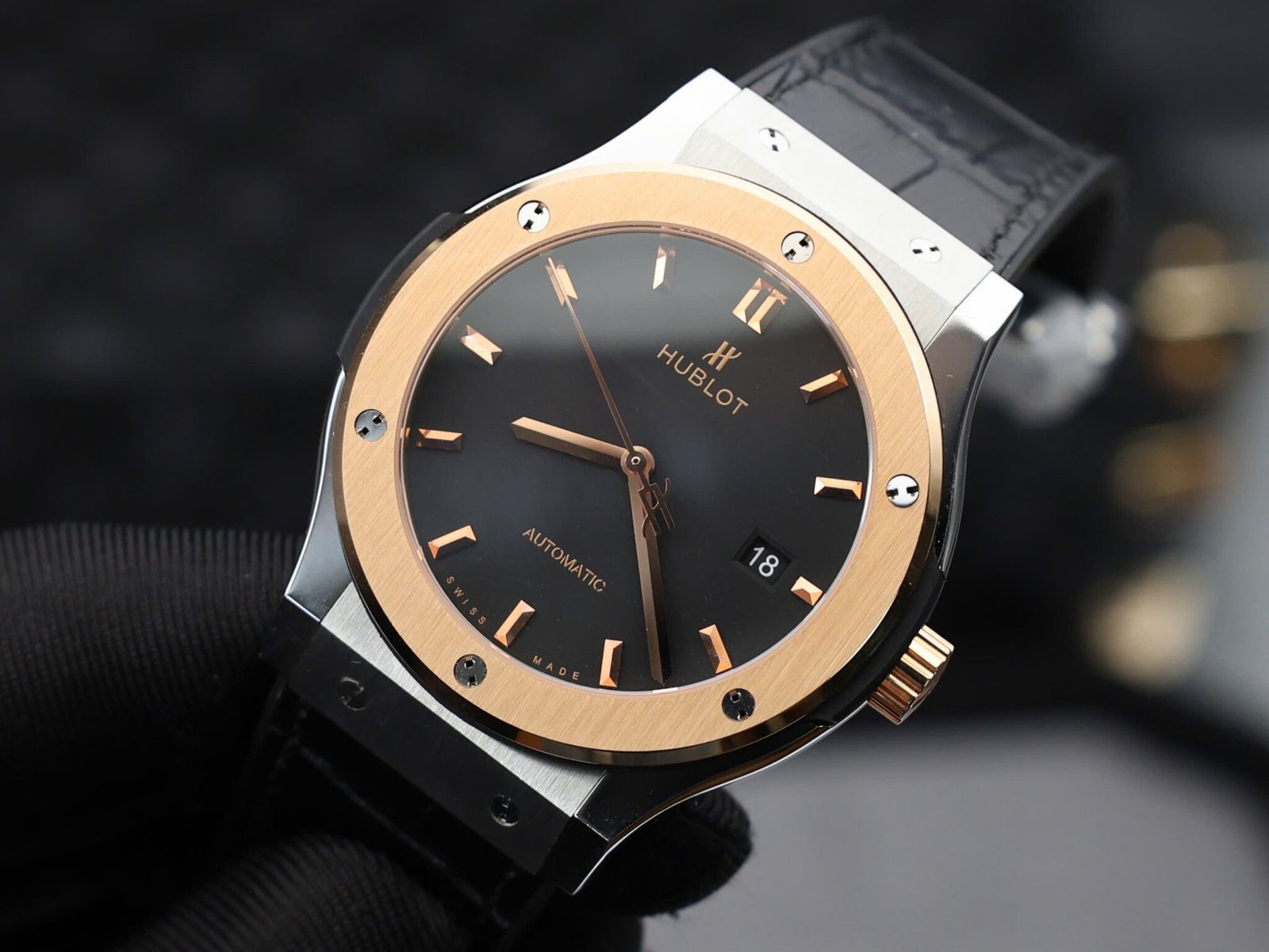 Hublot Classic Fusion Titanium King Gold Black Dial Best Replica 42mm - 图片 4