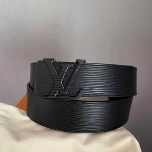 LOUIS VUITTON INITIALES 40MM BELT - B160