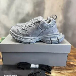 BALENCIAGA MEN'S 3XL SNEAKER - BB230