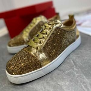 CHRISTIAN LOUBOUTIN LOW TOP SNEAKER - CL153