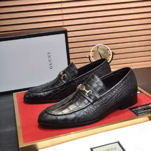 GUCCI JORDAAN LOAFER IN BLACK CROCODILE - LDG31