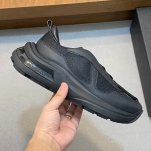 PRADA SNEAKERS - PRD058